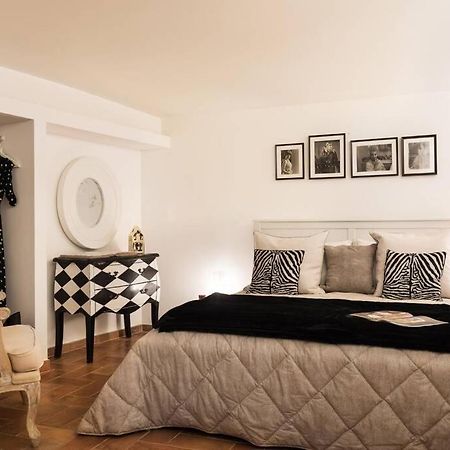 Lovely Colosseum Loft Apartment ローマ エクステリア 写真