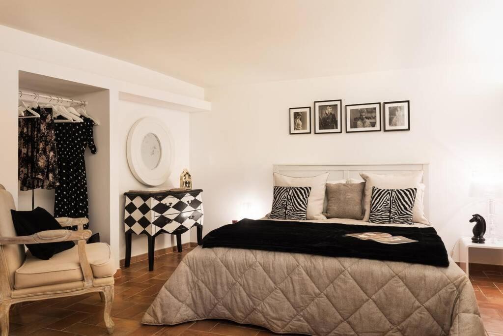 Lovely Colosseum Loft Apartment ローマ エクステリア 写真