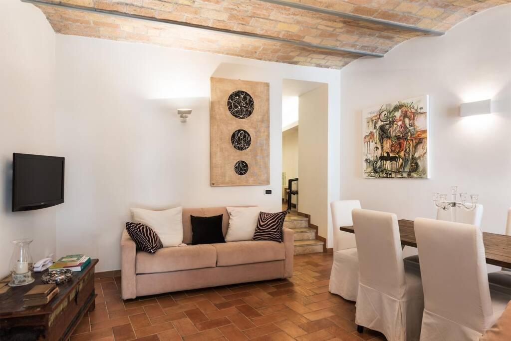Lovely Colosseum Loft Apartment ローマ エクステリア 写真