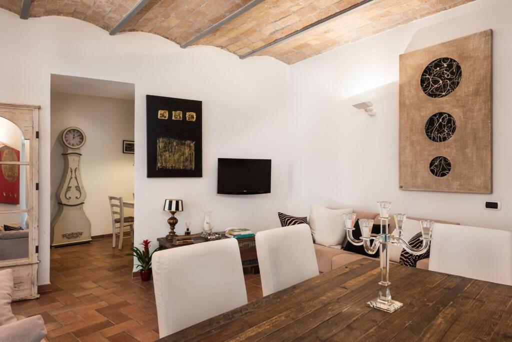 Lovely Colosseum Loft Apartment ローマ エクステリア 写真