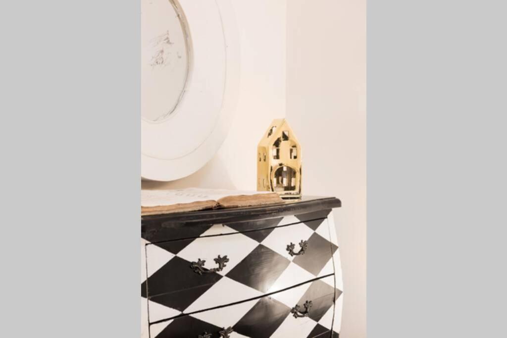 Lovely Colosseum Loft Apartment ローマ エクステリア 写真
