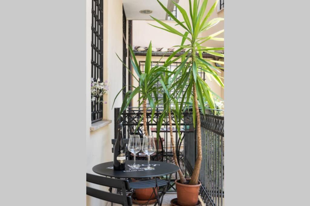 Lovely Colosseum Loft Apartment ローマ エクステリア 写真