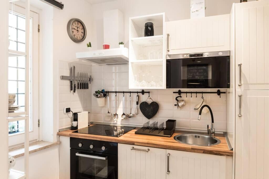 Lovely Colosseum Loft Apartment ローマ エクステリア 写真